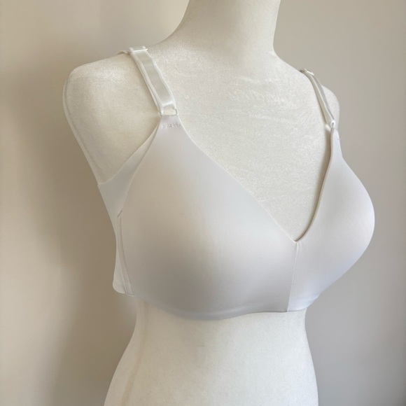 Warners White Wireless Bra 36D - Picture 3 of 7